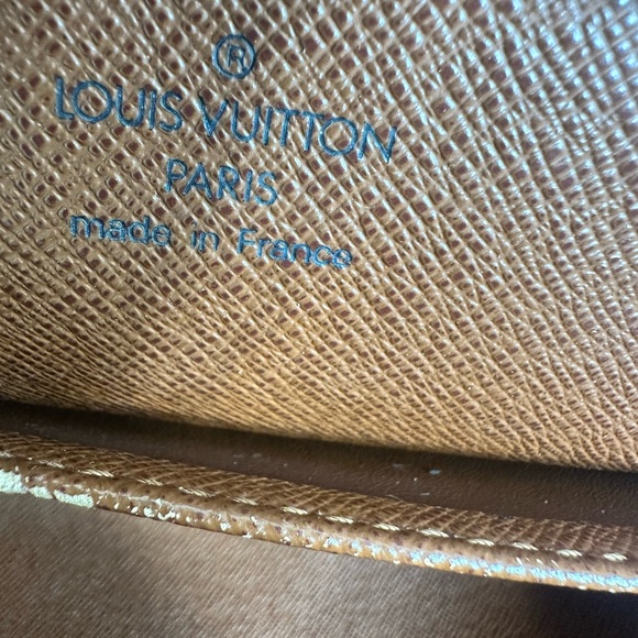 Louis Vuitton Clutch Bag - Picture 8 of 9